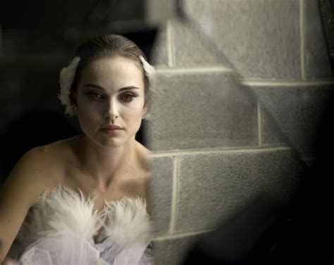 Natalie Portman Black Swan : Teaser Trailer