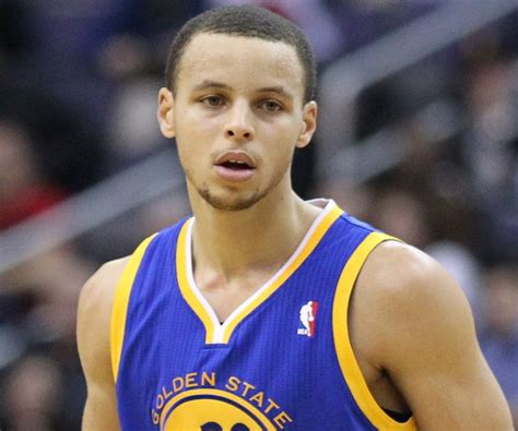 Stephen Curry Biography - Facts, Childhood, Family Life & Achievements