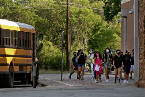 Boerne ISD started school in-person today. Here’s what campus looked like.