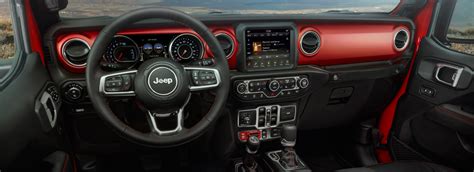 Jeep® Gladiator Interior Features - Jeep® Australia