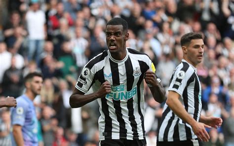 Newcastle could welcome Isak back from concussion