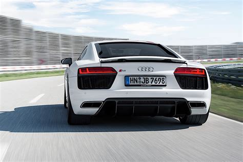 R8 V10 Plus Vs TT RS-R Makes for a Very Close All-Audi 1220 HP Race ...