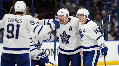 Maple Leafs erase 3-goal deficit in final frame to beat Lightning in ...