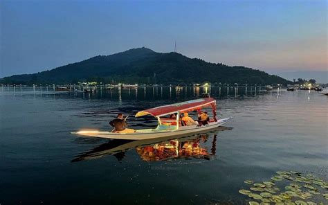 Shikara Ride In Dal Lake In 2022 : Kashmir Shikara Ride @ Best Price