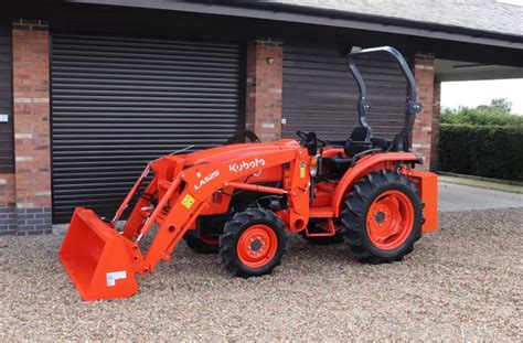 Used Kubota L1382 Compact Tractor & Loader for sale