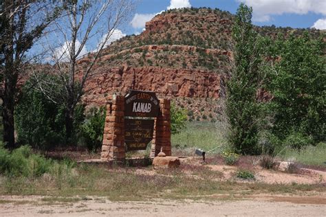 Best Friends Animal Sanctuary in Kanab, Utah – Part Three: The Surroundings – Roaming About