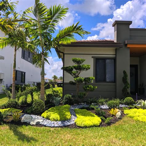 Stunning New Front Yard Landscaping In Parkland, FL (Cascata) – Dreamscapes By Zury