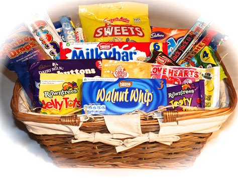 Retro Sweet Hamper Sweet Hampers, Hamper Ideas, Food Suppliers, Sweet Trees, Christmas Hamper ...