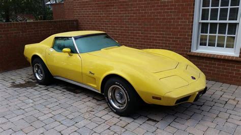 76 Corvette Stingray