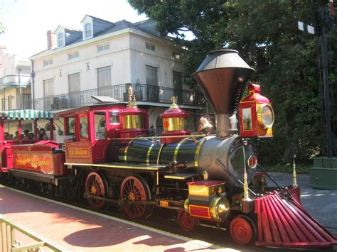 Disneyland Railroad 4-4-0 #1 C.K. Holliday | TrainBoard.com - The Internet's Original