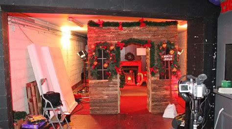 christmas stage props - Google Search | Christmas stage, Stage props ...