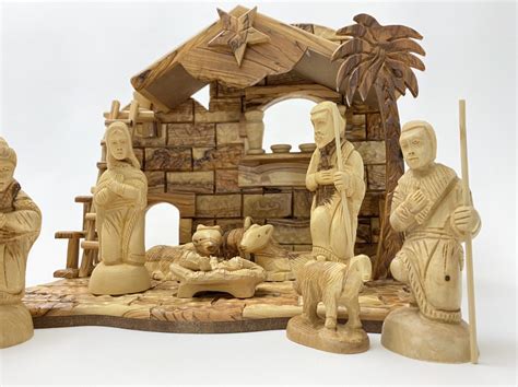 Nativity Set With The Star Of Bethlehem - Bethlehem Wood Carving