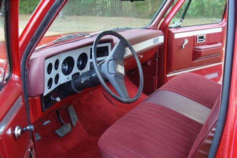 1981 CHEVROLET C-10 PICKUP - Interior - 206406