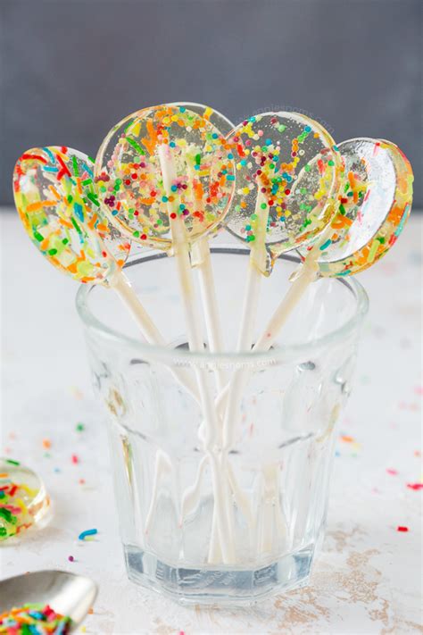 Sprinkle Lollipops {Perfect for celebrations!} - Annie's Noms