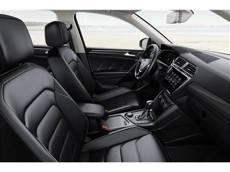 2018 Volkswagen Tiguan: 93 Interior Photos | U.S. News