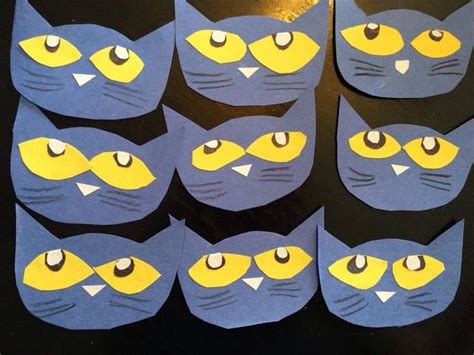 Simple Pete the Cat preschool craft - add hearts to make into a ...