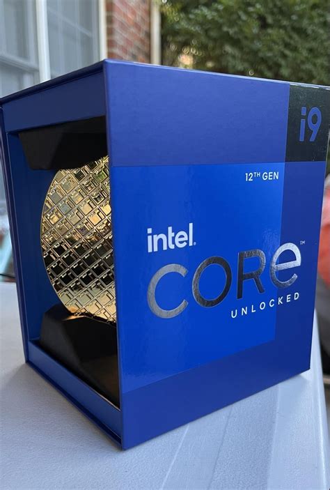 Someone manages to buy Intel's Core i9-12900K CPU early, but cannot use ...