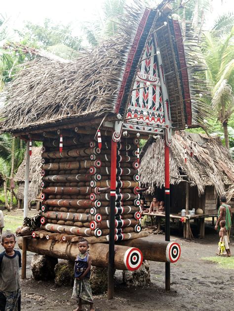 Trobriand Islands - Milne Bay, Papua New Guinea - Around Guides