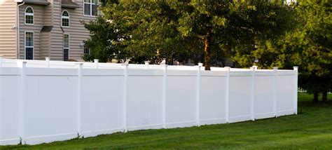 The 5 Most Popular Reasons to Install a Vinyl Privacy Fence - Northland Fence