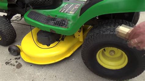 Adjusting Mower Deck Wheels Operating John Deere Tractor Series | Sexiz Pix