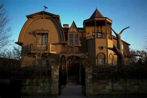 Munsters House | Mansions, Creepy old houses, Unusual homes