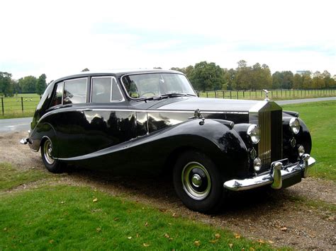 1947 - 1959 Rolls-Royce Silver Wraith - Gallery | Top Speed