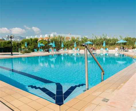 GOLDEN BEACH HOTEL - Updated 2018 Prices & Reviews (Crete, Greece) - TripAdvisor