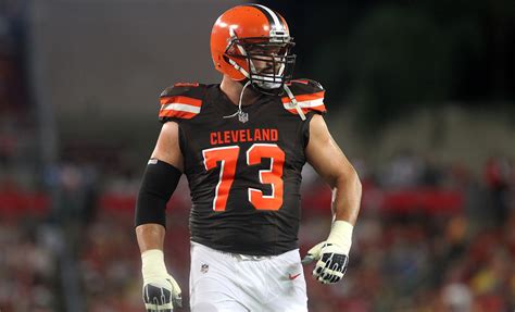 BREAKING: Browns LT Joe Thomas Announces His Retirement After 11 Seasons