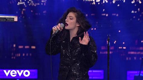 Lorde - Tennis Court (Live On Letterman) - YouTube