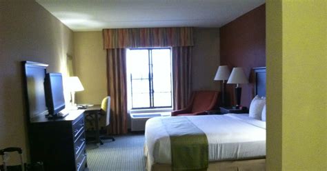 Travel Reviews & Information: Midland, Michigan / Holiday Inn