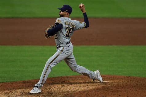 Mariners’ Kyle Lewis and Brewers’ Devin Williams Win Rookie of the Year ...