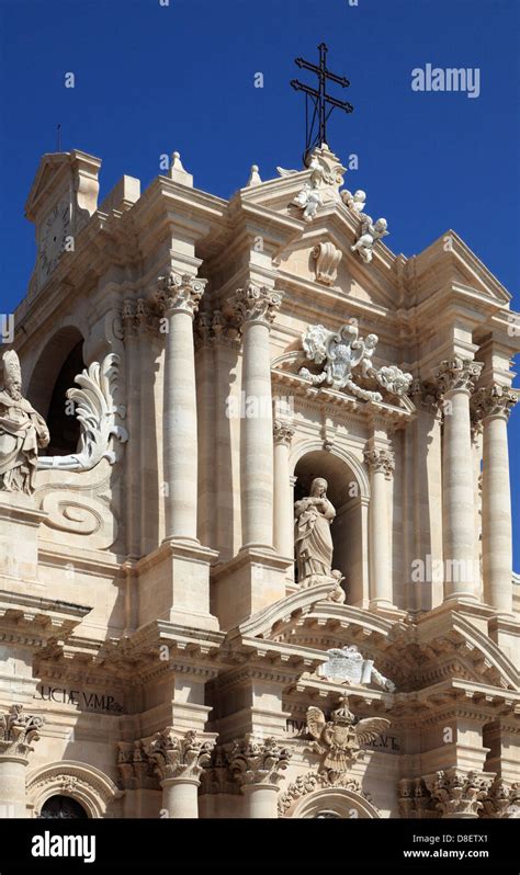 Siracusa cathedral hi-res stock photography and images - Alamy