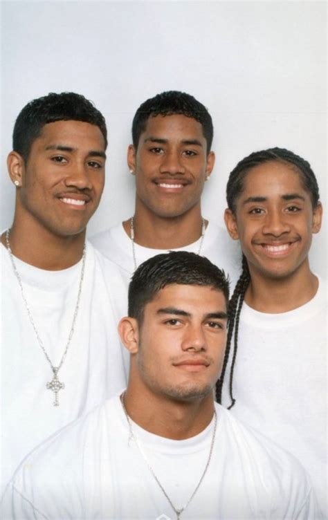 Photo: Roman Reigns With The Usos When They Were Young Men - PWMania ...