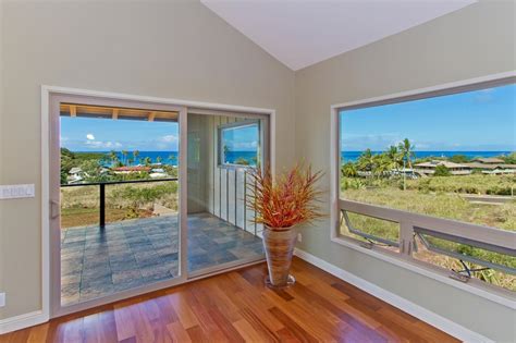 Experience a relaxing Hawaiian vacation with our Oahu beachfront condos ...