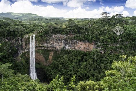 Dramatic Waterfall of Chamarel in the National Park Stock Image - Image of dramatic, fall: 110016997