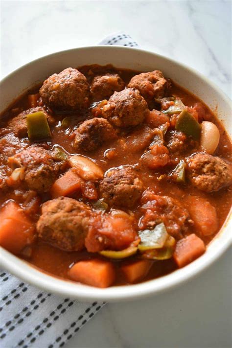 Slow Cooker Meatball Stew {Easy & Tasty} | Hint of Healthy