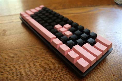 Razer PBT Keycap Set Review: A Big Upgrade - Switch and Click