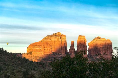 The Best Scenic Sunrise Hikes in Sedona, Arizona • Seeing Sam