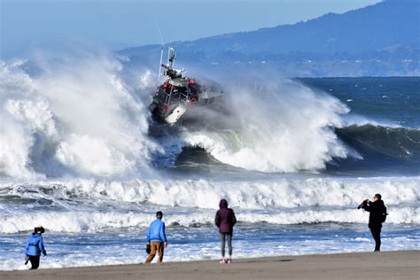 Coast Guard training in gnarly surf at SF's Ocean Beach caught on camera