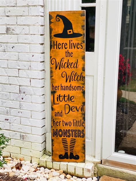 Halloween Sign Trick or Treat Sign Holiday Signs Vintage - Etsy