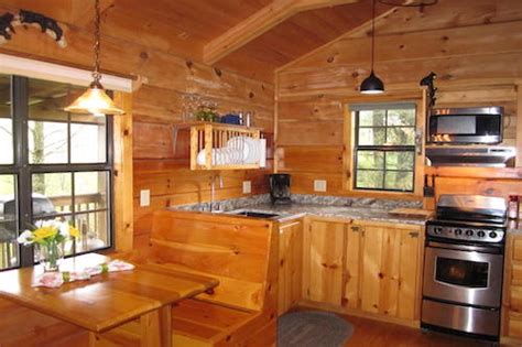 Hot Springs Log Cabins - NC Mountain Cabin Rentals