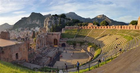 Ancient Theatre of Taormina, Sicily, Italy (with Map & Photos)