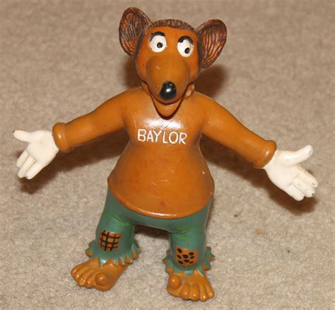 Lot Detail - VINTAGE BAYLOR BEARS MASCOT STATUE