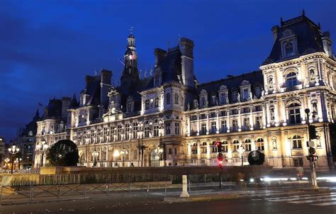 Premium Photo | City hall of paris at night france