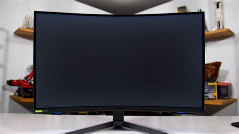 Samsung Odyssey G7 32" Monitor Review Photo Gallery - TechSpot