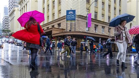 Qld weather: Rain forecast for southern Queensland, Ekka winds unlikely | Herald Sun