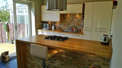 Comparing Wood Worktops, What To Look For? | Wood worktop, Modern oak kitchen, Reclaimed wood ...