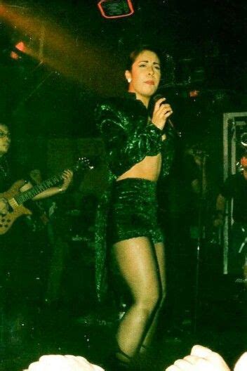 Selena Quintanilla in concert | Selena quintanilla, Selena quintanilla perez, Selena