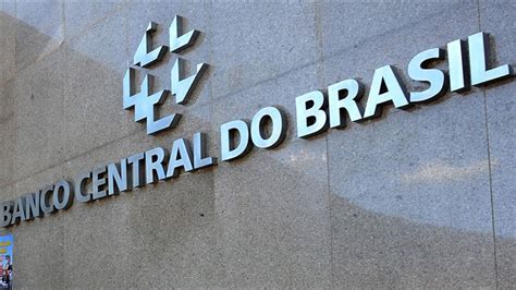 Brazil's central bank keeps interest rate unchanged at 13.75%, highest ...