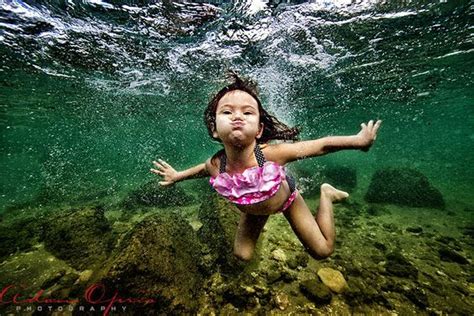 Underwater breath holding photo – Telegraph